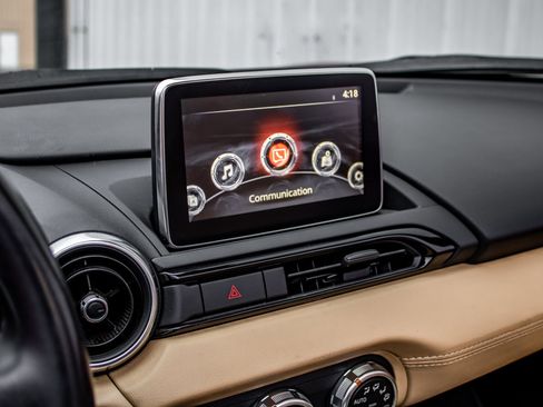 Used 2017 MAZDA MX-5 Miata RF Grand Touring image 26