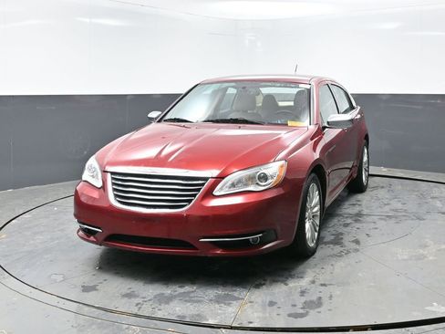 Used 2013 Chrysler 200 Limited image 5