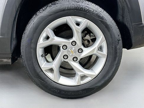 Used 2024 Chevrolet Trax LS w/ LS Convenience Package FWD image 30