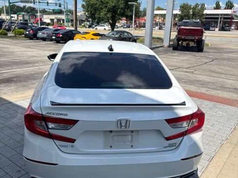 Used 2021 Honda Accord Sport image 10