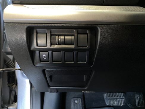 Used 2017 Subaru Outback 2.5i Premium AWD/4WD image 31