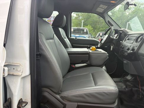 Used 2016 Ford F550 4x4 Crew Cab Super Duty image 46