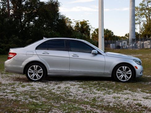 Used 2010 Mercedes-Benz C 300 Sedan image 13