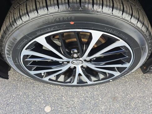 Used 2019 Toyota Camry SE image 25