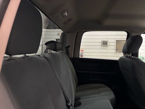 Used 2017 RAM 2500 Tradesman w/ Chrome Appearance Group image 32