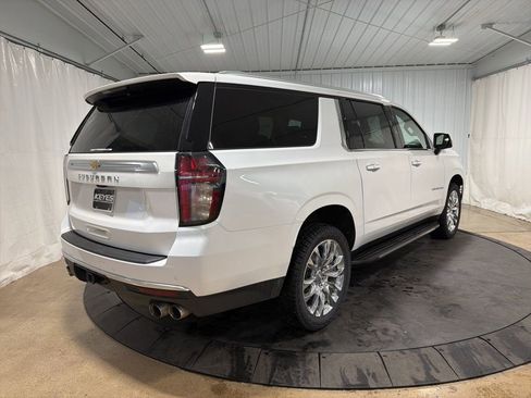 Used 2021 Chevrolet Suburban High Country image 9