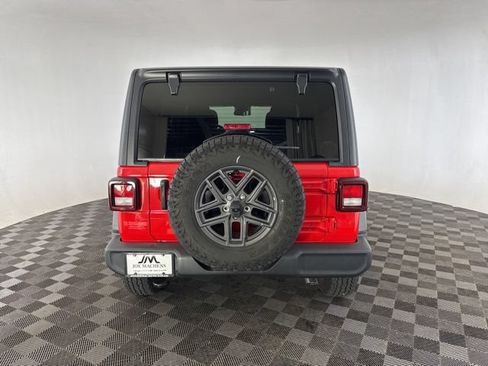 Used 2024 Jeep Wrangler Unlimited Sport AWD/4WD image 9