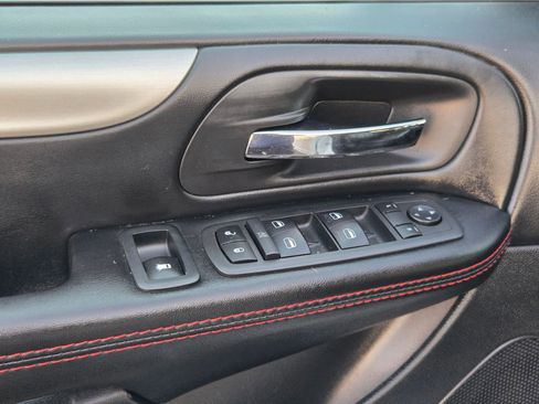 Used 2019 Dodge Grand Caravan GT FWD image 21