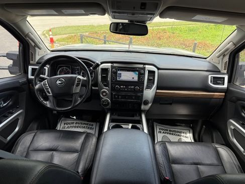 Used 2017 Nissan Titan SL image 37