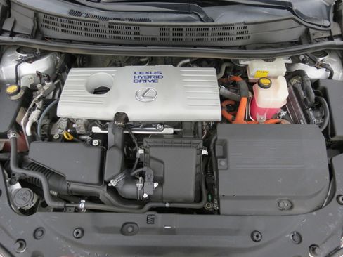 Used 2013 Lexus CT 200h image 9