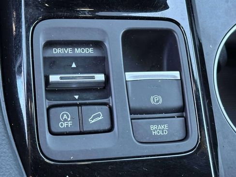 Used 2023 Honda Pilot Sport image 26