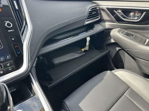Certified 2025 Subaru Outback Limited AWD/4WD image 17
