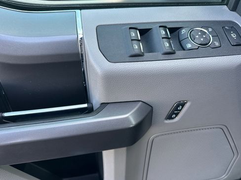 Used 2019 Ford F250 XLT w/ XLT Premium Package image 11