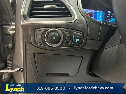 Used 2023 Ford Edge Titanium w/ Class II Trailer Tow Package AWD/4WD image 19