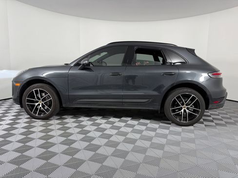Used 2024 Porsche Macan image 2