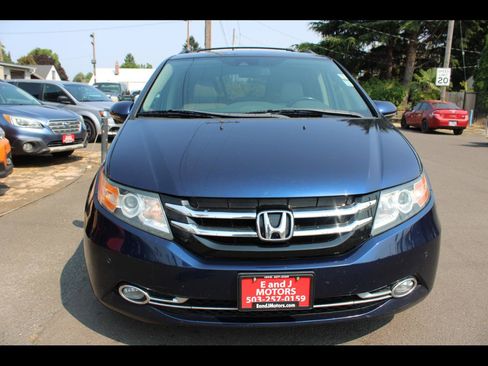 Used 2015 Honda Odyssey Touring image 2