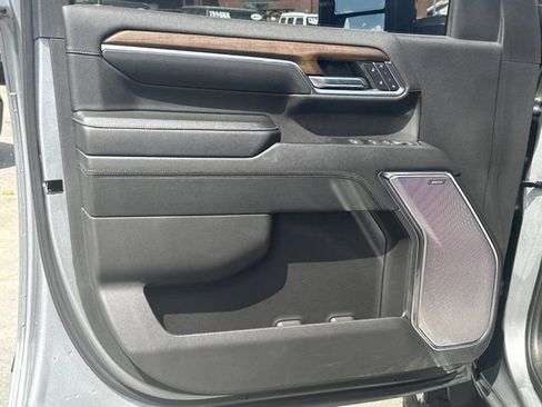 Used 2024 Chevrolet Silverado 2500 High Country w/ High Country Premium Package image 13