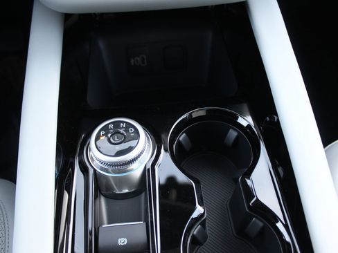 New 2026 Ford Explorer Platinum image 34