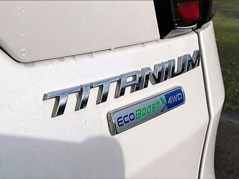 Used 2018 Ford Escape Titanium w/ Ford Safe & Smart Package image 11