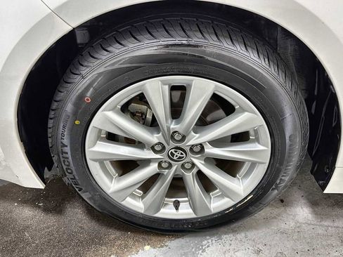 Certified 2024 Toyota Corolla SE FWD image 10