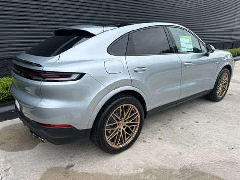 Used 2026 Porsche Cayenne E-Hybrid Coupe AWD/4WD image 9