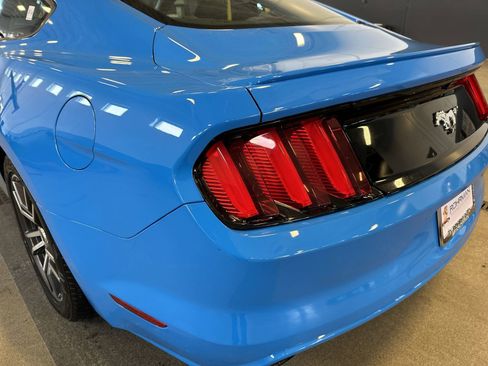 Used 2017 Ford Mustang EcoBoost image 28