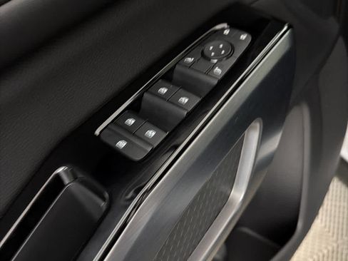 New 2026 Nissan Pathfinder SL w/ SL Premium Package FWD image 24