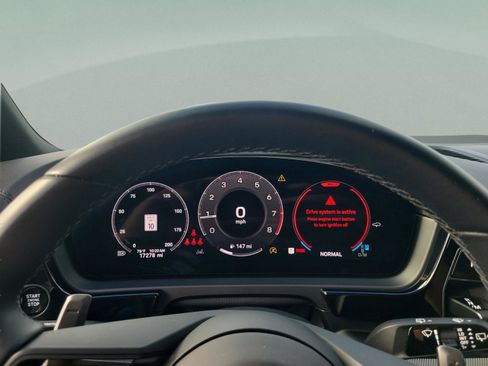 Used 2024 Porsche Cayenne S image 23