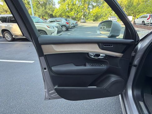 Certified 2026 Volvo XC90 B6 Plus AWD/4WD image 22
