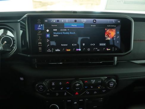 New 2026 Jeep Gladiator Rubicon w/ Safety Group image 9