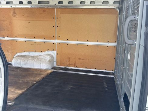 Used 2020 Nissan NV 2500 SV image 18
