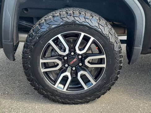 Used 2020 GMC Sierra 1500 AT4 w/ AT4 Premium Package AWD/4WD image 6