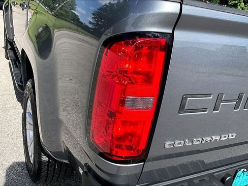 Used 2022 Chevrolet Colorado LT RWD image 32