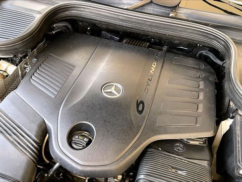 Used 2021 Mercedes-Benz GLS 450 4MATIC image 31