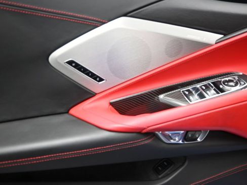 Used 2022 Chevrolet Corvette Stingray Premium Conv w/ Z51 Performance Package RWD image 15