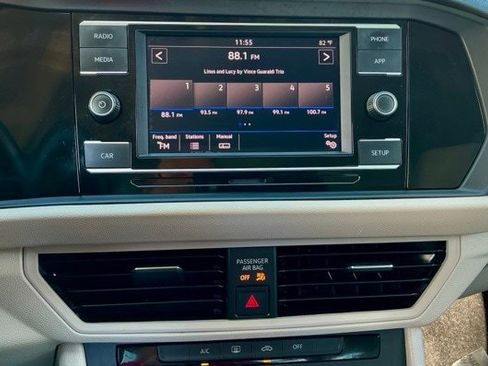 Used 2019 Volkswagen Jetta S image 20