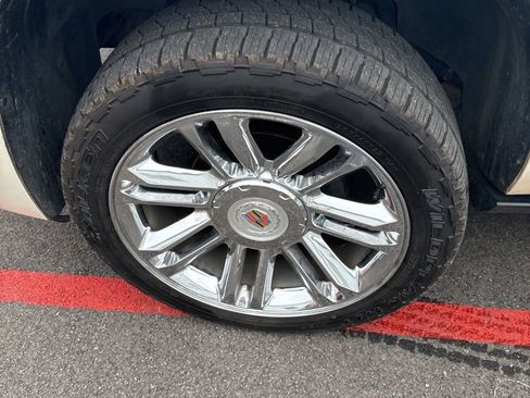 Used 2013 Cadillac Escalade Platinum AWD/4WD image 5