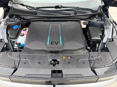 Used 2023 Hyundai Ioniq 5 SE w/ Cargo Package image 28