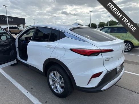 Used 2026 Buick Envista Preferred image 1