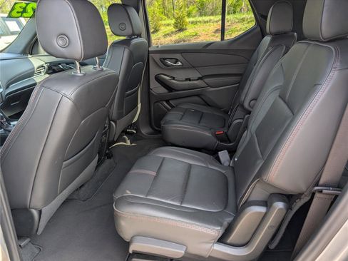 Used 2023 Chevrolet Traverse RS w/ LPO, Cargo Package image 15