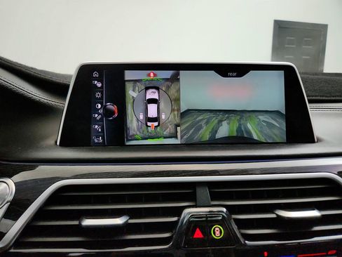 Used 2017 BMW 740i RWD image 21