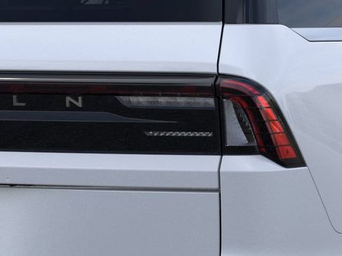 New 2025 Lincoln Navigator Black Label AWD/4WD image 21