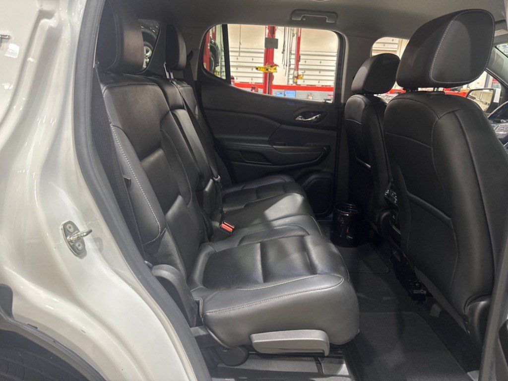 Used 2018 GMC Acadia SLT FWD image 9