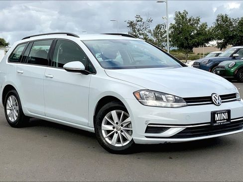 Used 2019 Volkswagen Golf SE image 31