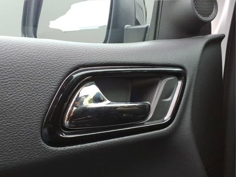 Used 2025 Dodge Durango GT AWD/4WD image 16