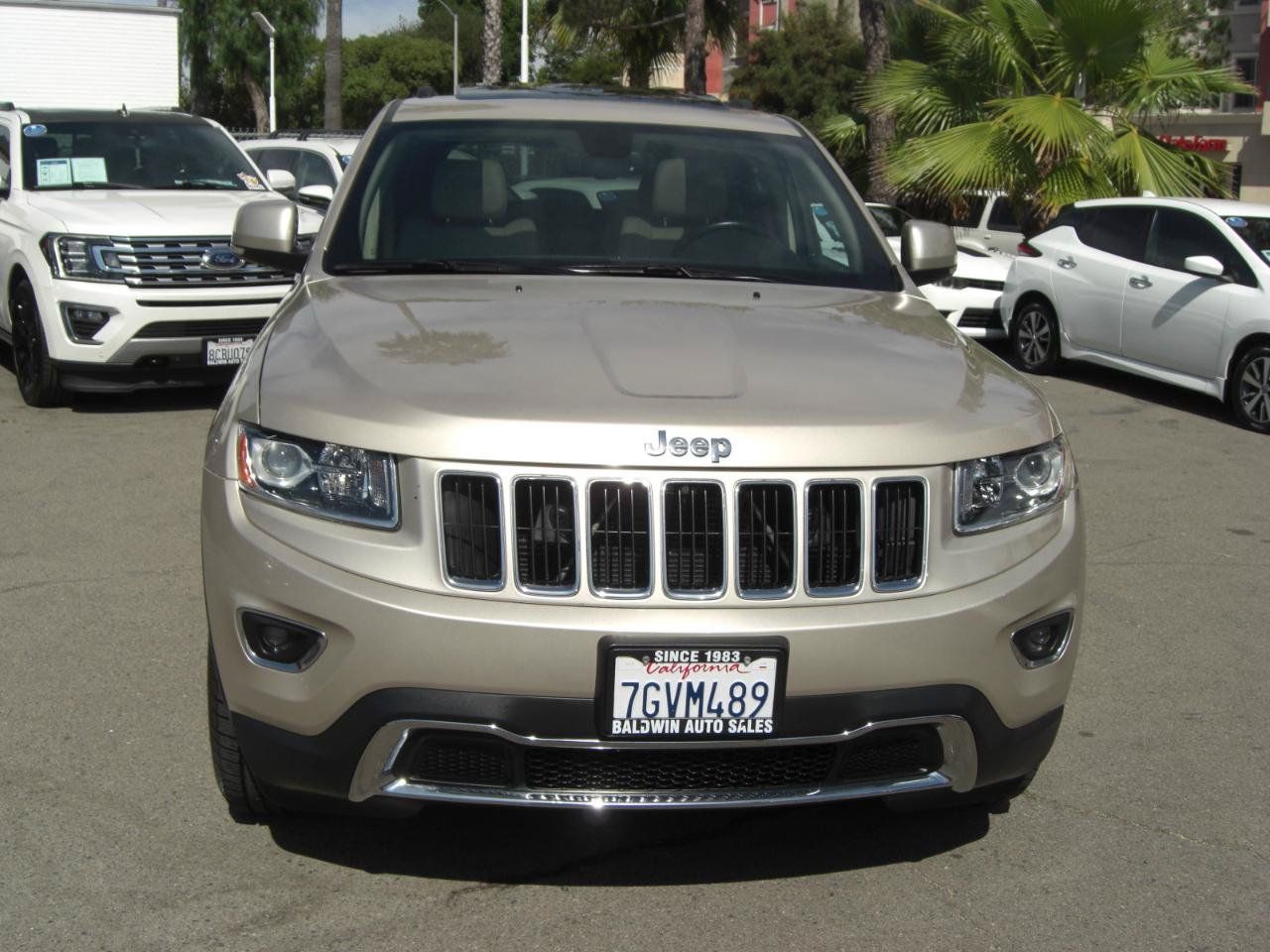 Used 2014 Jeep Grand Cherokee Limited w/ Trailer Tow Group IV AWD/4WD image 2