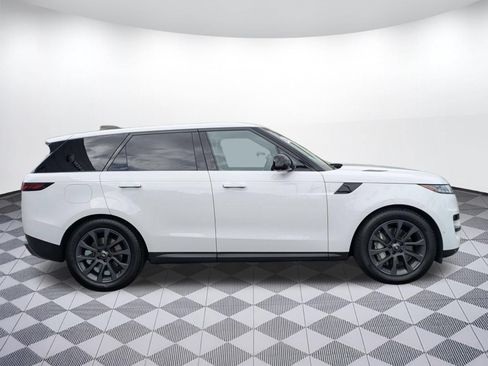 Used 2024 Land Rover Range Rover Sport SE AWD/4WD image 6