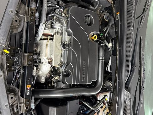 Used 2021 Chevrolet Malibu LT FWD image 25