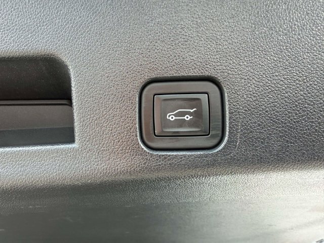 Used 2026 Buick Enclave Preferred w/ Super Cruise Package FWD image 11