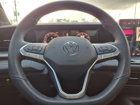 New 2026 Volkswagen Tiguan SE R-Line image 11